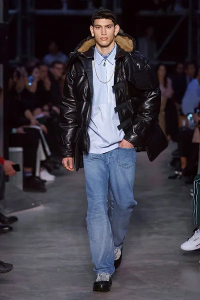 Look 36